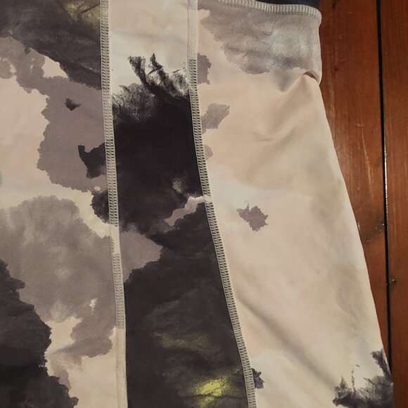 Lululemon Pastel Watercolor Print Tank Top Surplice Activewear Athleisure - Picture 3 of 8